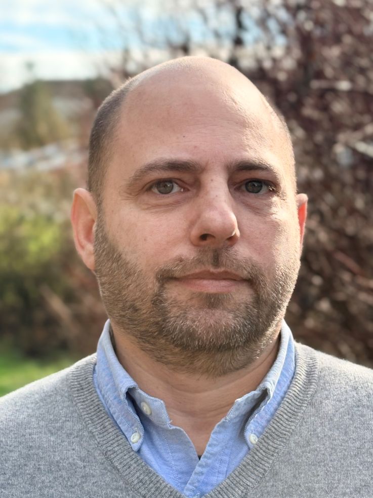 Dario E. Salischiker